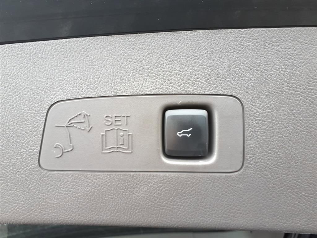 Used 2023 Lincoln Corsair Reserve image 29