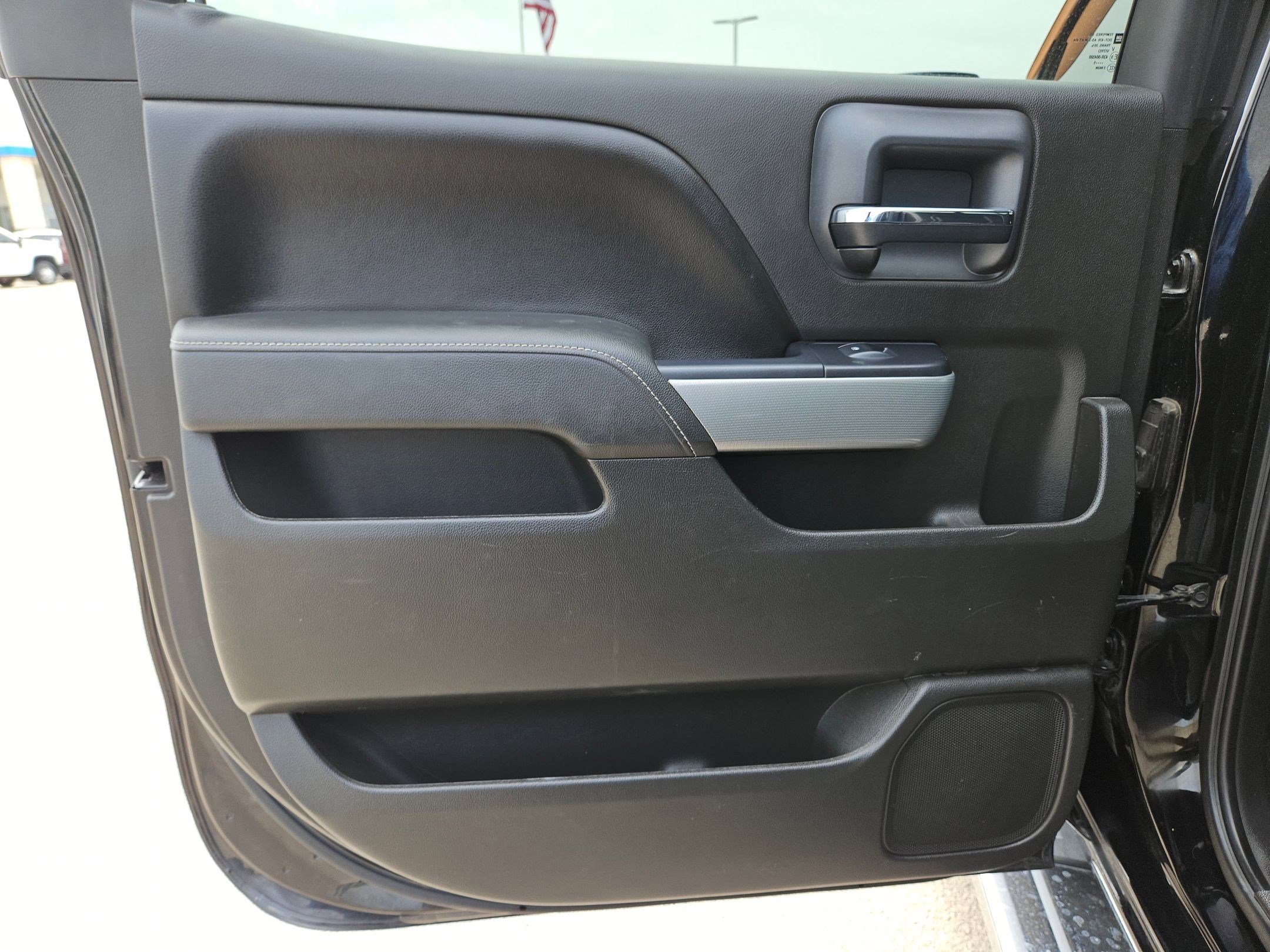 Used 2015 Chevrolet Silverado 1500 LTZ AWD/4WD image 15