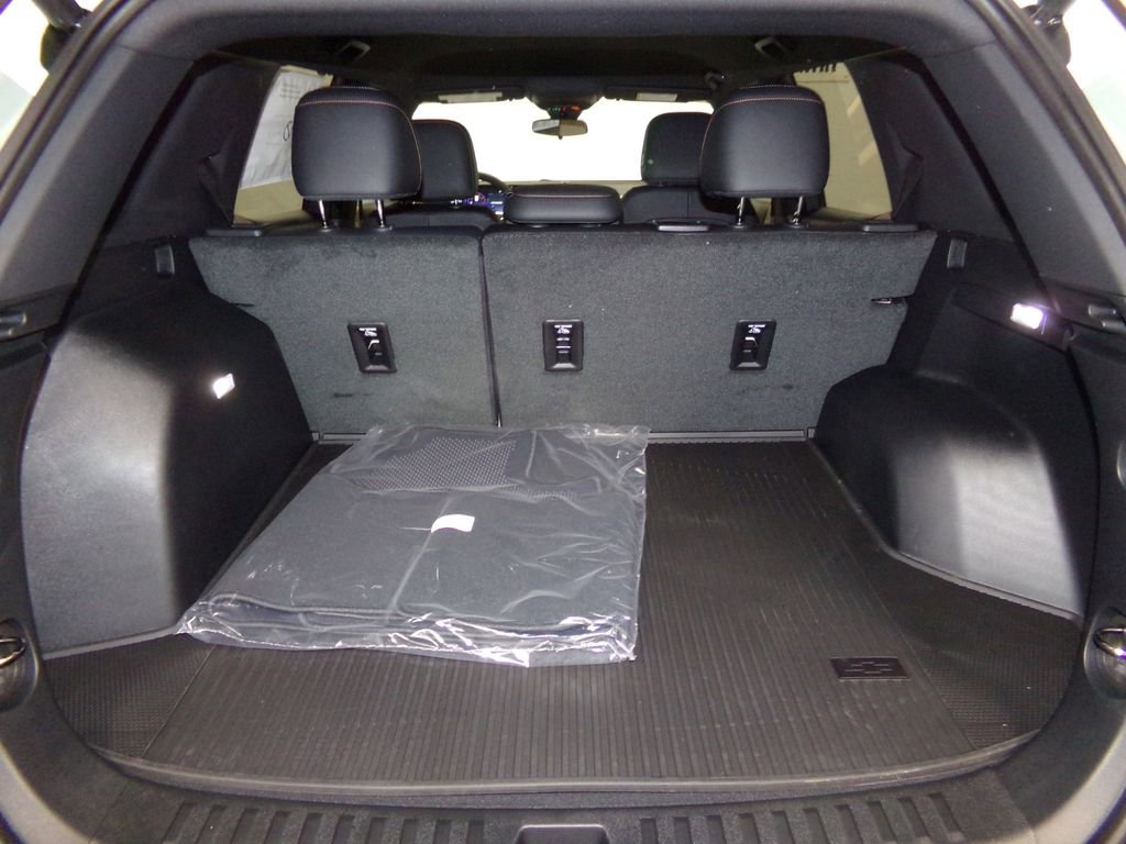 New 2026 Chevrolet Equinox ACTIV w/ Convenience Package III image 28