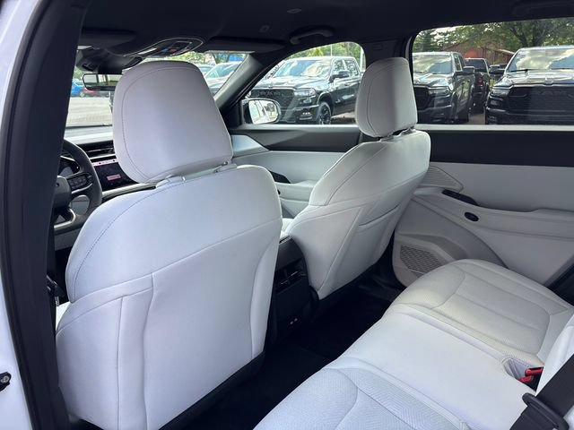 New 2026 Jeep Cherokee Laredo AWD/4WD image 9