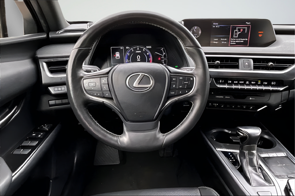 Used 2019 Lexus UX 200 w/ Premium Package FWD image 8