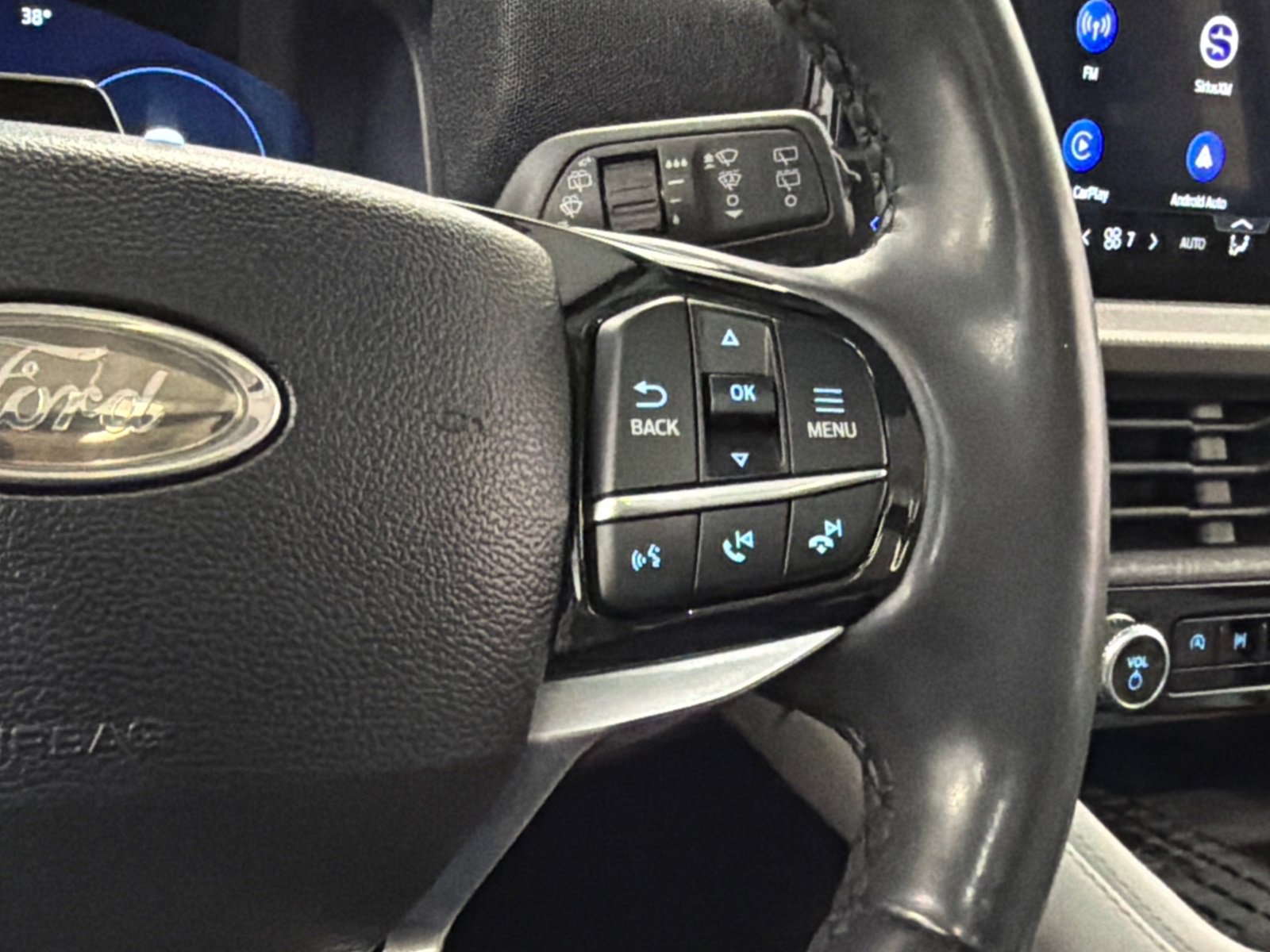 Used 2025 Ford Explorer Platinum w/ Ultimate Package image 23