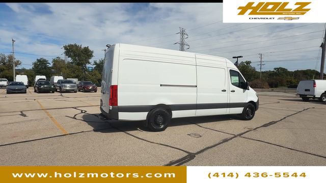 Used 2025 Mercedes-Benz Sprinter 2500 image 2