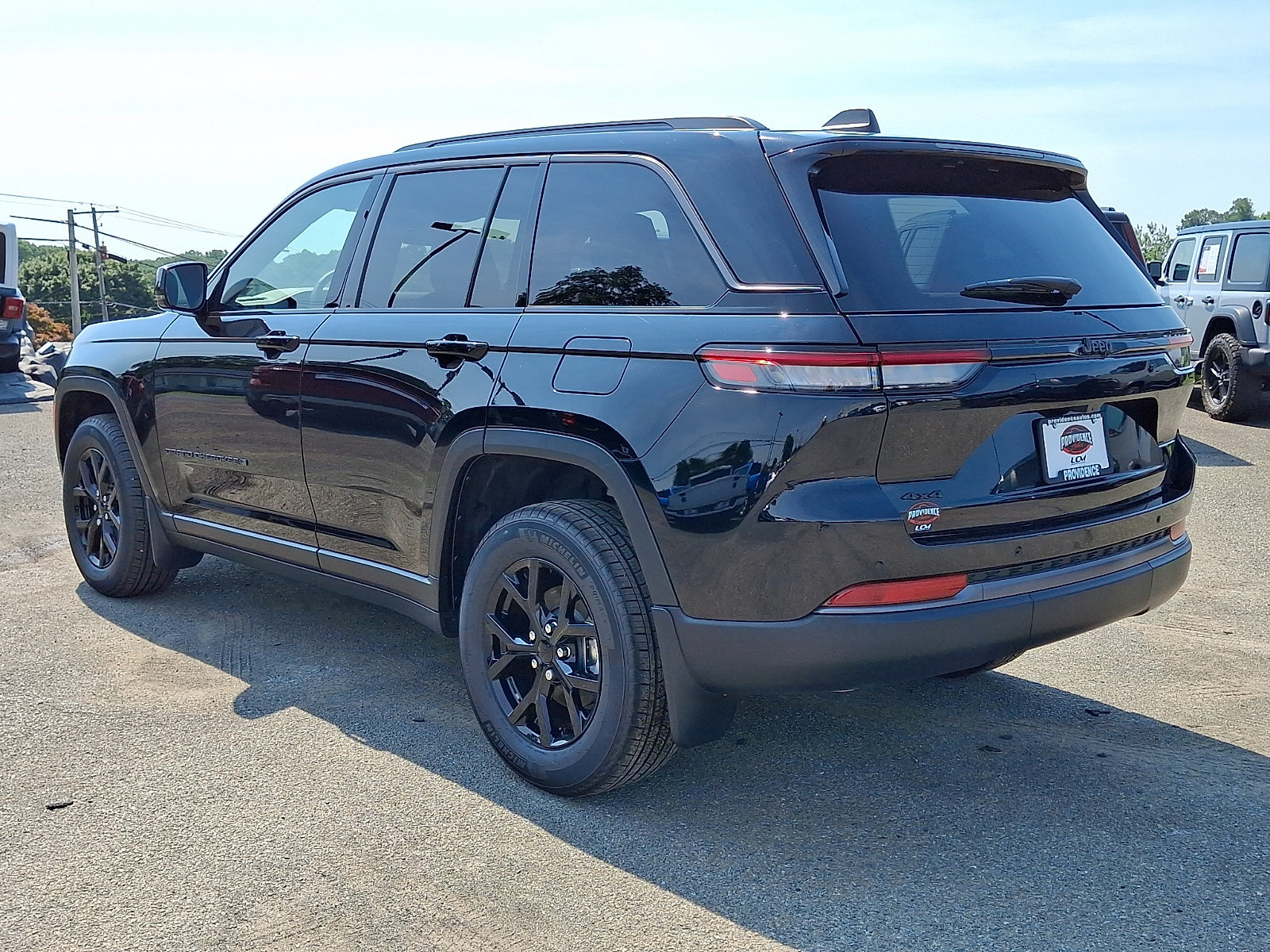 New 2026 Jeep Grand Cherokee Altitude AWD/4WD image 3