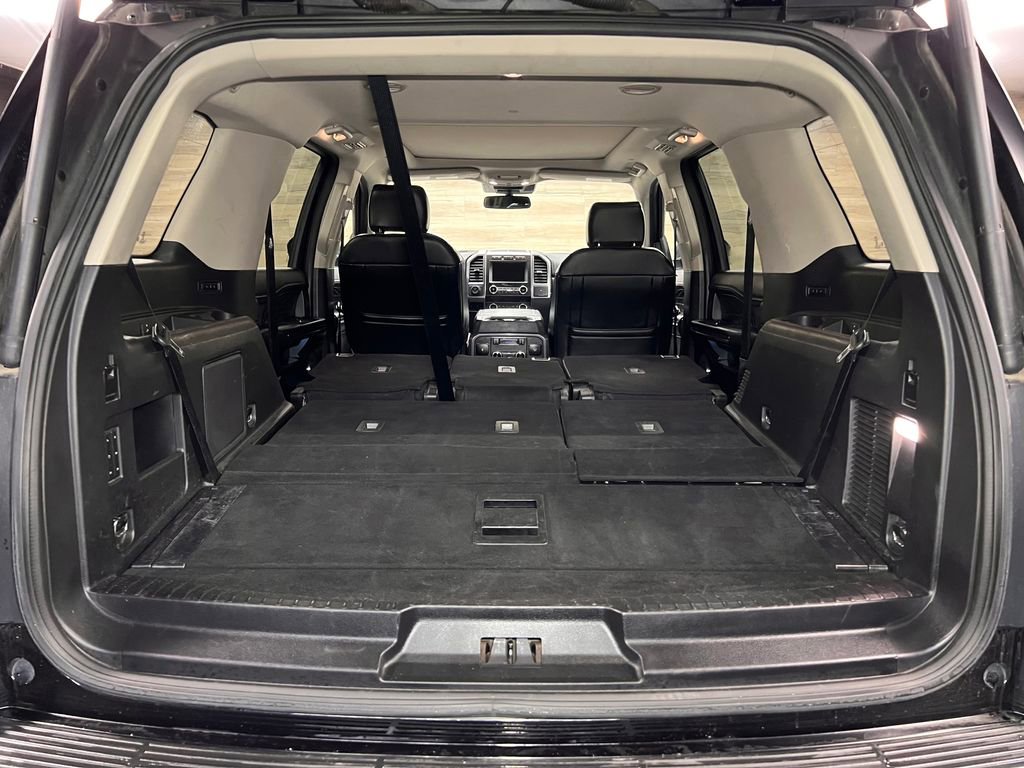 Used 2019 Ford Expedition Platinum image 27
