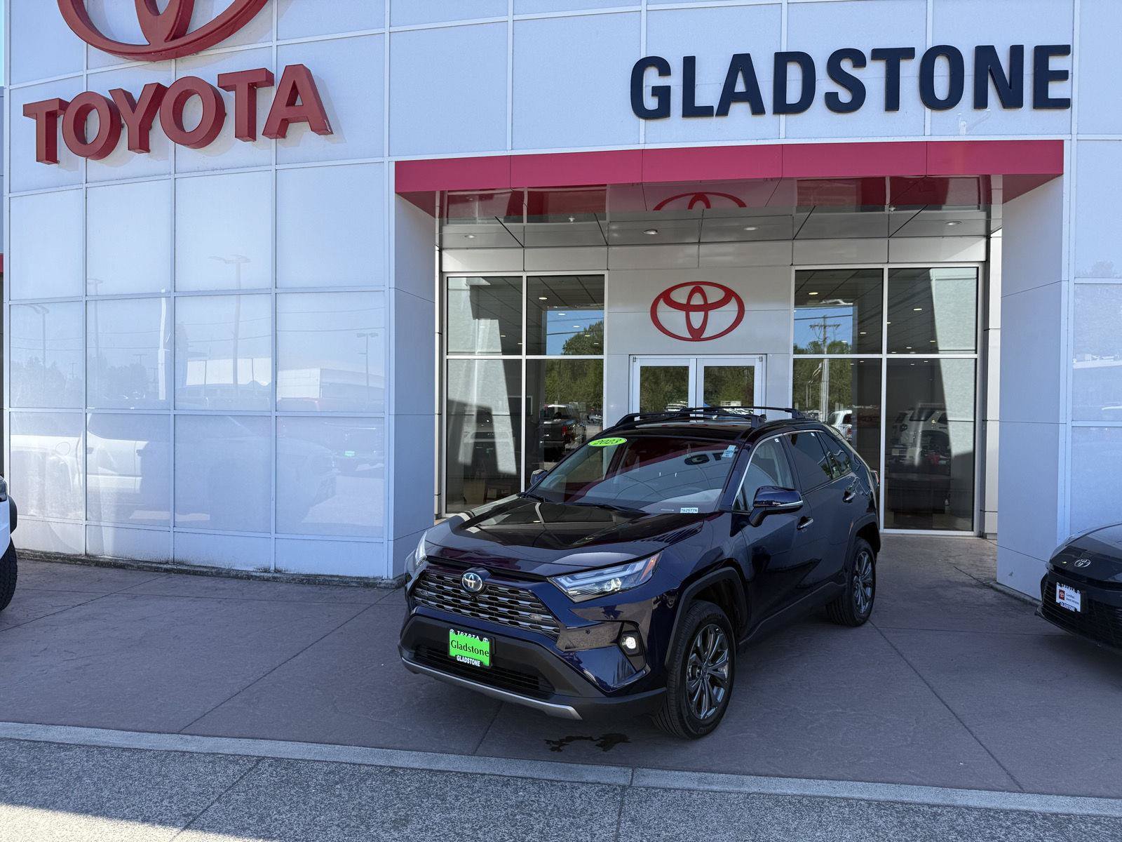 Used 2023 Toyota RAV4 Limited AWD/4WD image 1