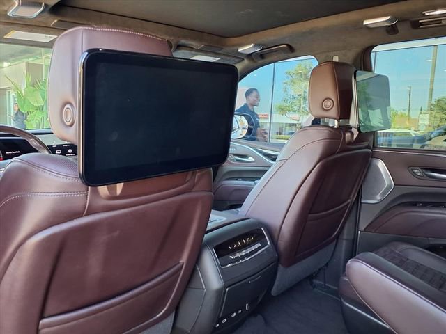 Used 2023 Cadillac Escalade ESV V image 15