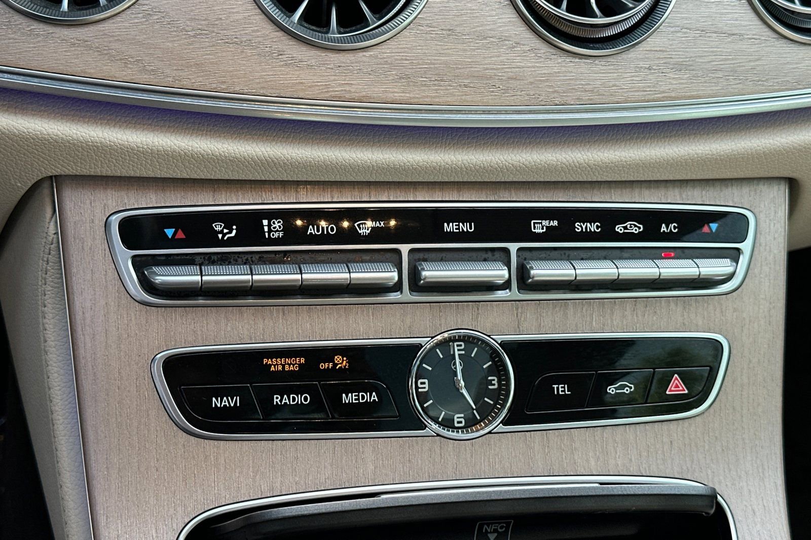 Used 2018 Mercedes-Benz E 400 E 400 image 20