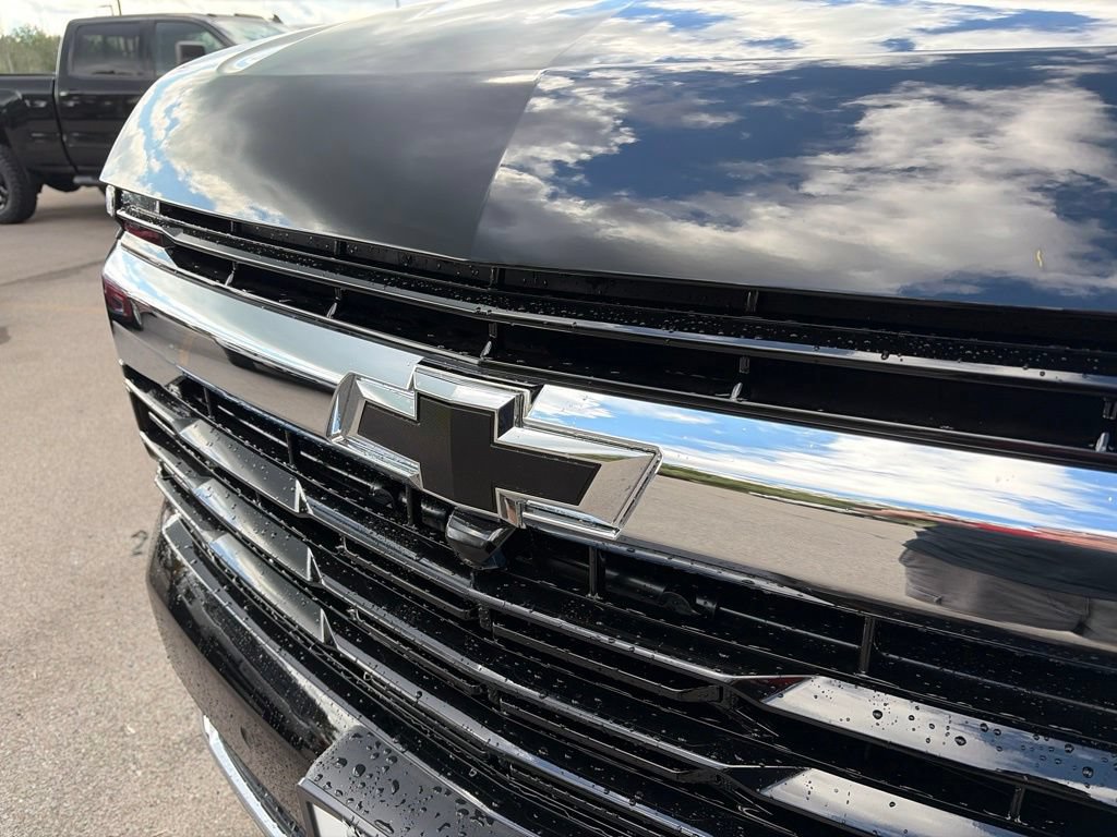 New 2026 Chevrolet Tahoe LS w/ LPO, Dark Essentials Package AWD/4WD image 10