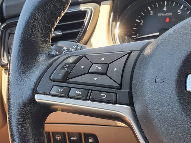 Used 2019 Nissan Rogue SV w/ Premium Package FWD image 20
