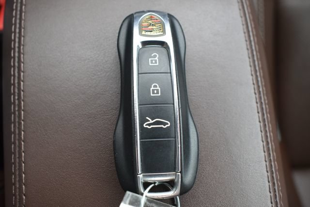 Used 2020 Porsche 911 Carrera w/ Premium Package RWD image 33