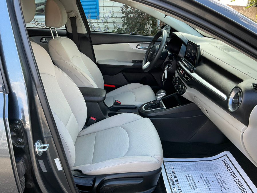 Used 2023 Kia Forte LXS w/ LXS Technology Package FWD image 29