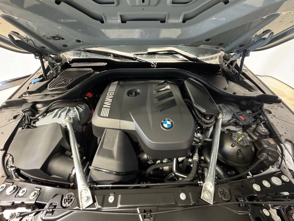 Used 2026 BMW 530i xDrive w/ M Sport Package AWD/4WD image 29