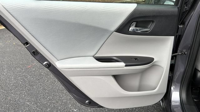 Used 2017 Honda Accord LX image 21
