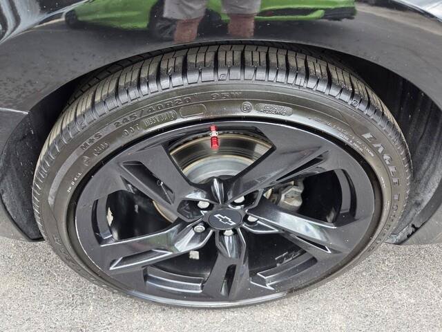 Used 2020 Chevrolet Camaro LT RWD image 21