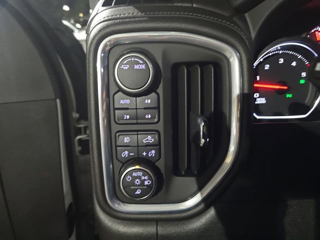 Used 2022 Chevrolet Silverado 2500 LTZ w/ LTZ Plus Package image 23