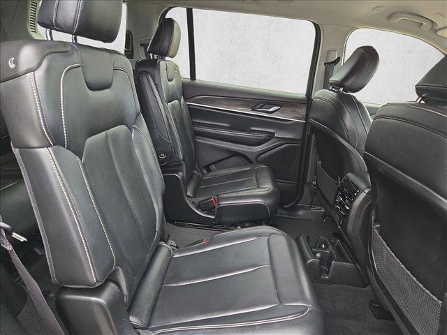 Used 2023 Jeep Grand Cherokee L Limited image 20