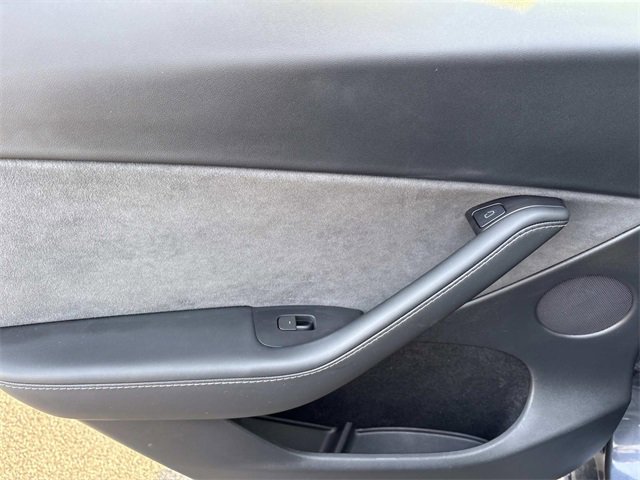 Used 2024 Tesla Model Y Long Range image 19