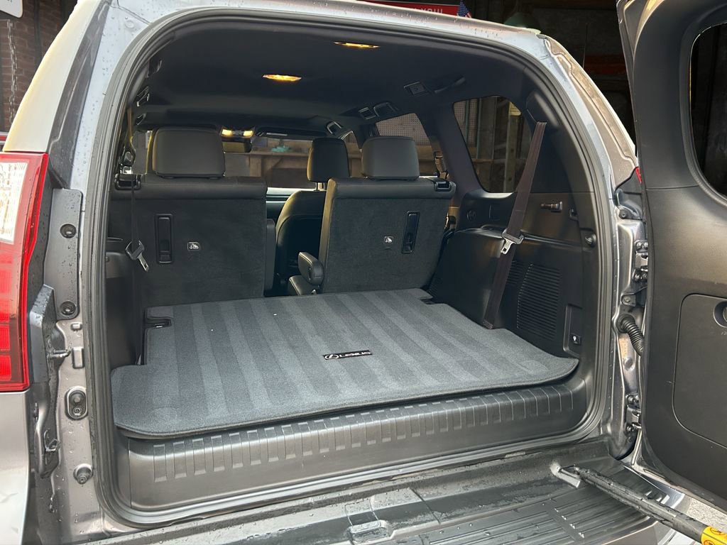 Used 2020 Lexus GX 460 Premium image 26