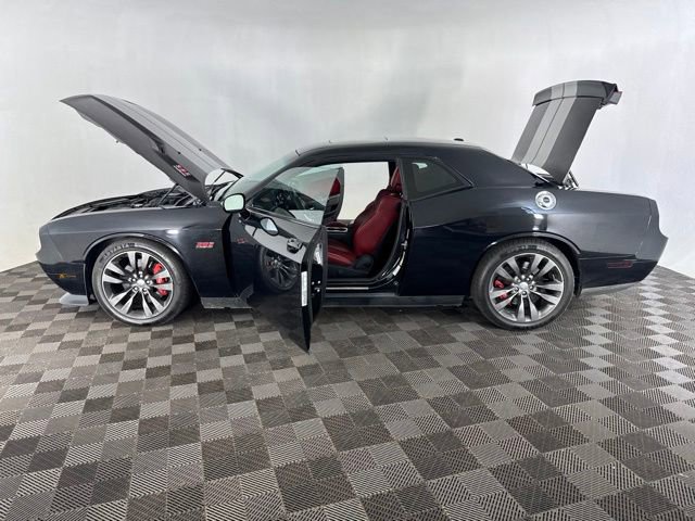Used 2013 Dodge Challenger SRT8 w/ Harman Kardon Audio Group RWD image 11