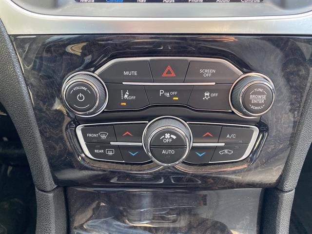 Used 2018 Chrysler 300 Limited w/ Safetytec Plus Group image 24