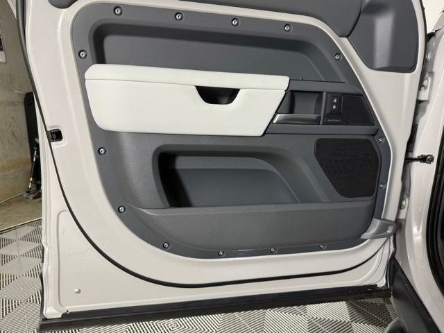 New 2026 Land Rover Defender 110 S AWD/4WD image 14