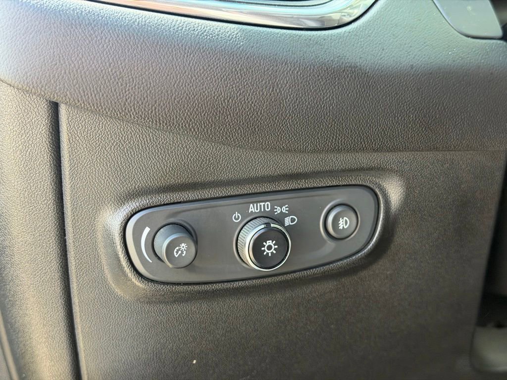 Used 2020 Chevrolet Equinox Premier AWD/4WD image 23