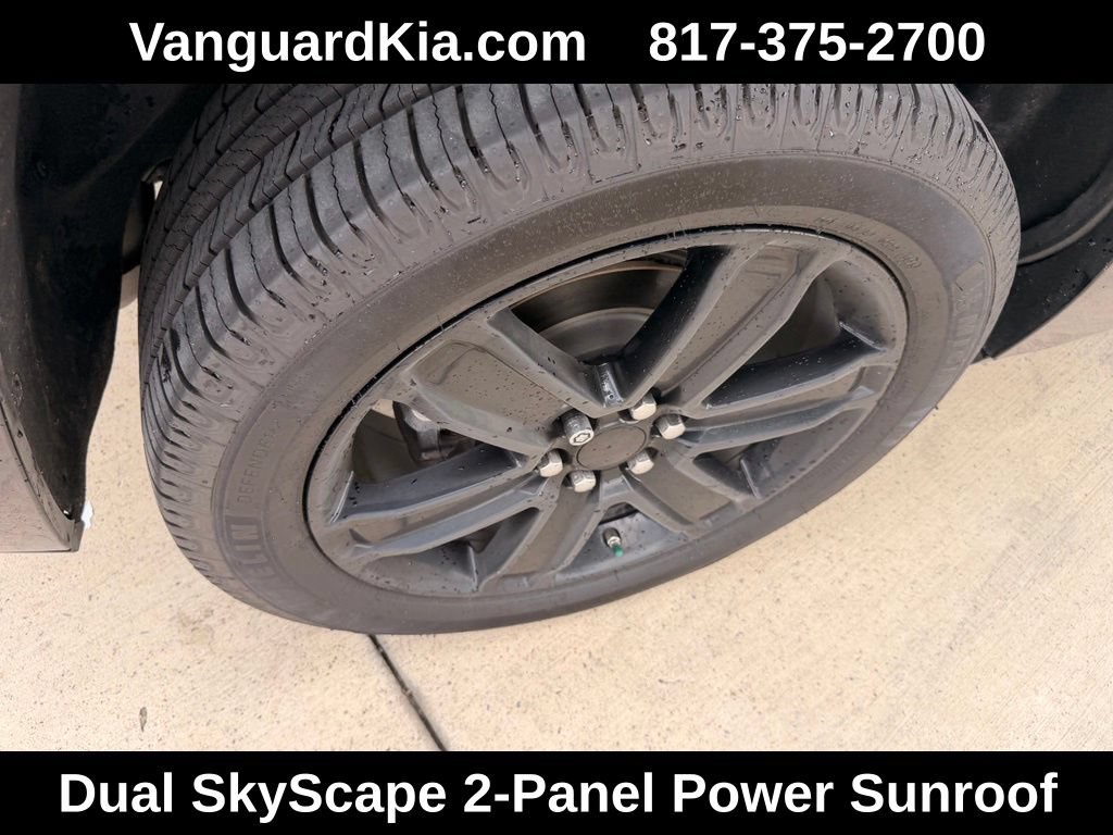 Used 2019 GMC Acadia Denali w/ Technology Package FWD image 10