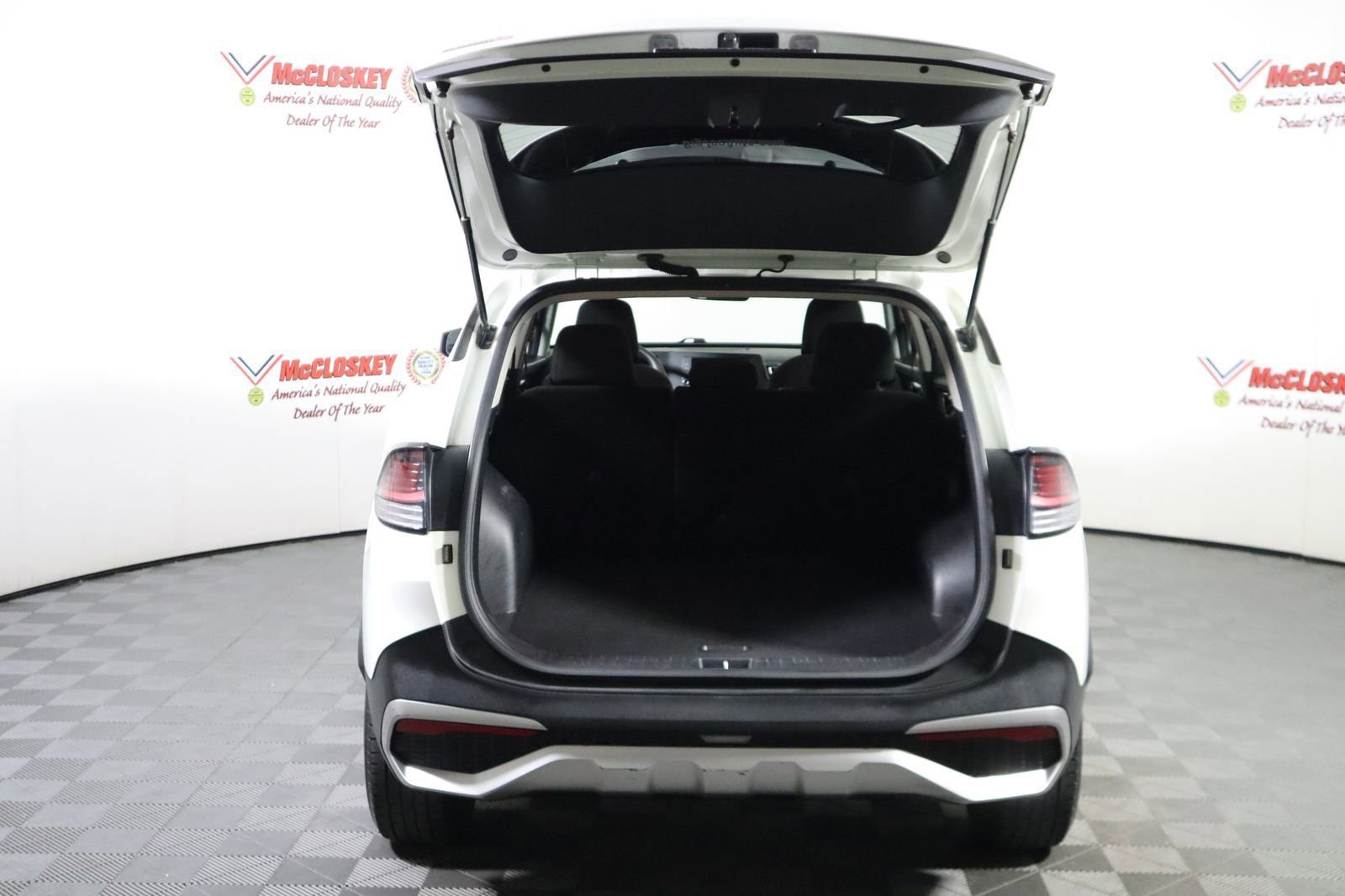 Used 2023 Kia Sportage LX image 13