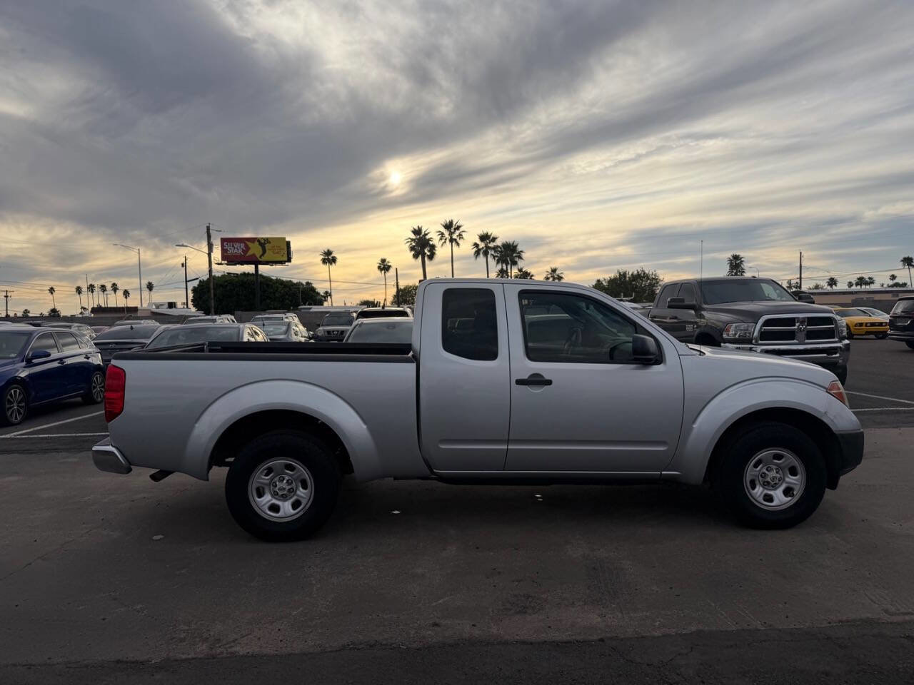 Used 2007 Nissan Frontier XE w/ Preferred Pkg image 12