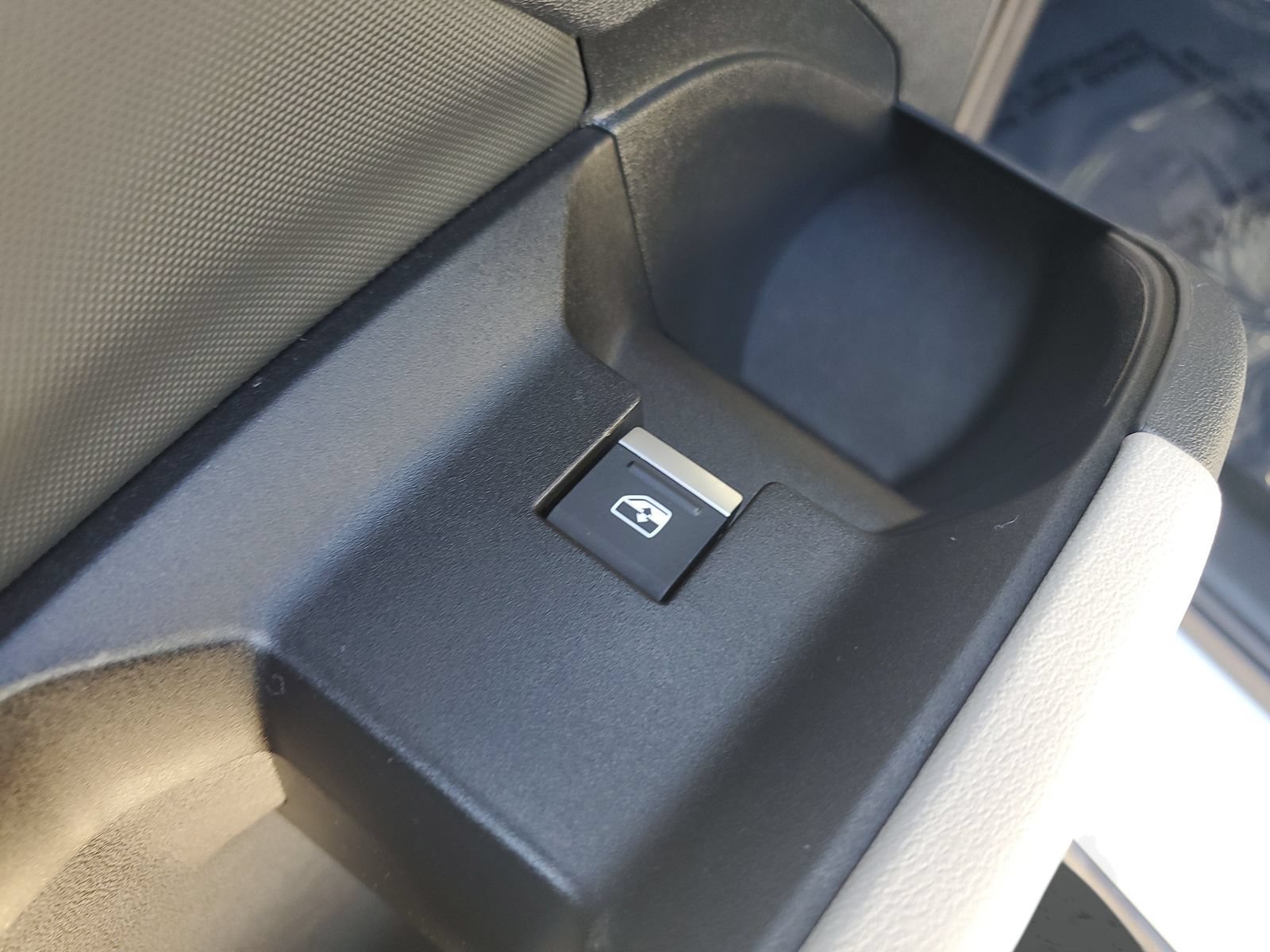 Used 2025 Audi Q4 e-tron Premium w/ Convenience Package RWD image 17