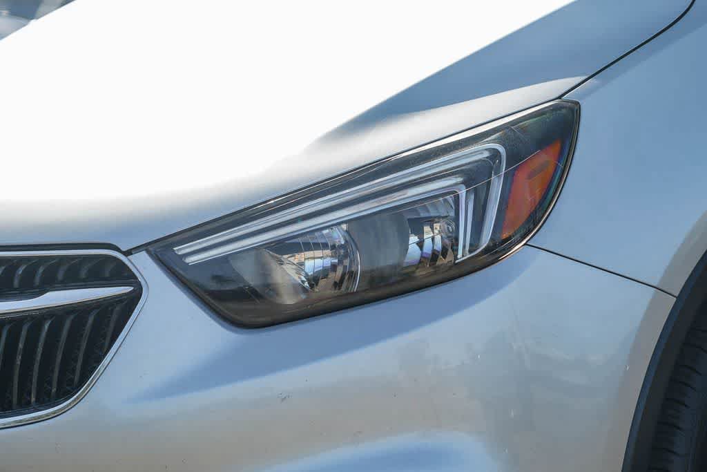 Used 2019 Buick Encore Sport Touring FWD image 8