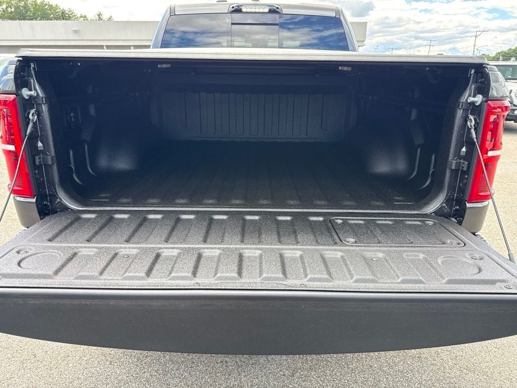 New 2027 RAM 1500 Limited AWD/4WD image 24