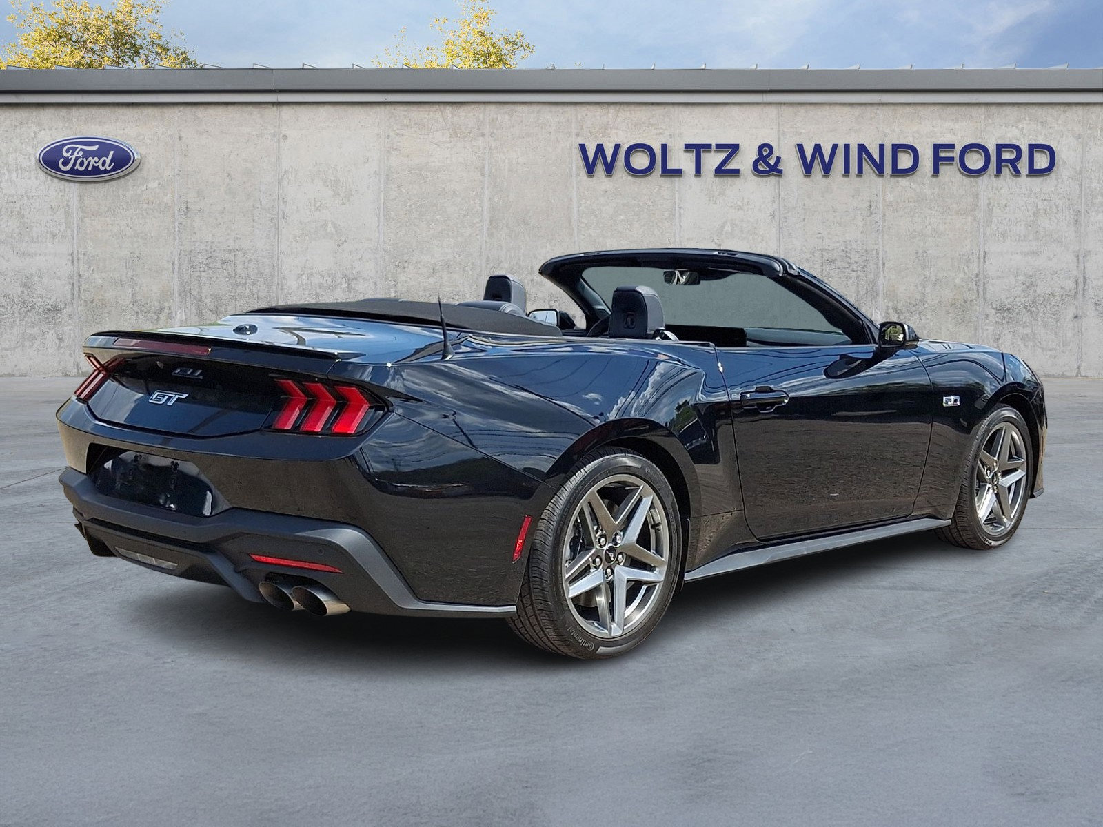 Used 2024 Ford Mustang GT Premium RWD image 6
