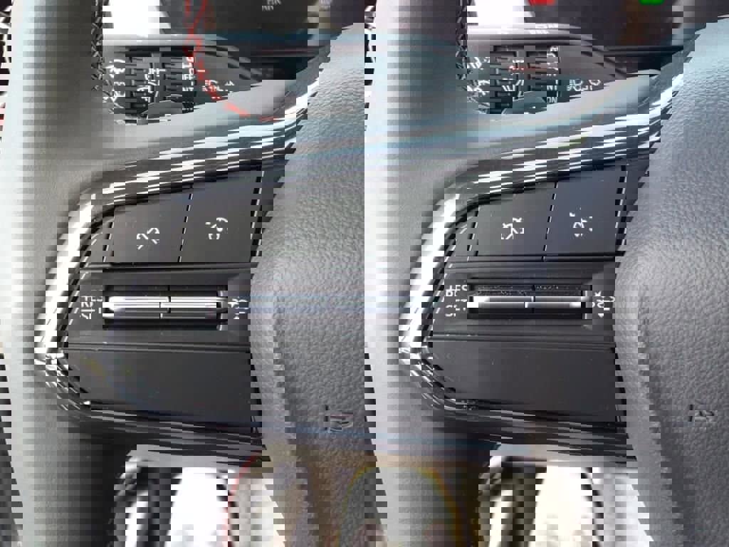 New 2025 Chevrolet Blazer EV RS image 19