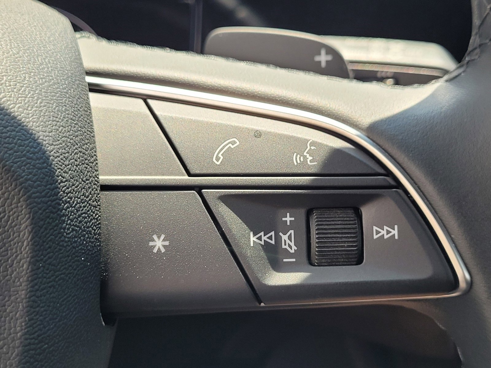 Used 2024 Audi Q3 2.0T Premium Plus w/ Premium Plus Package image 25