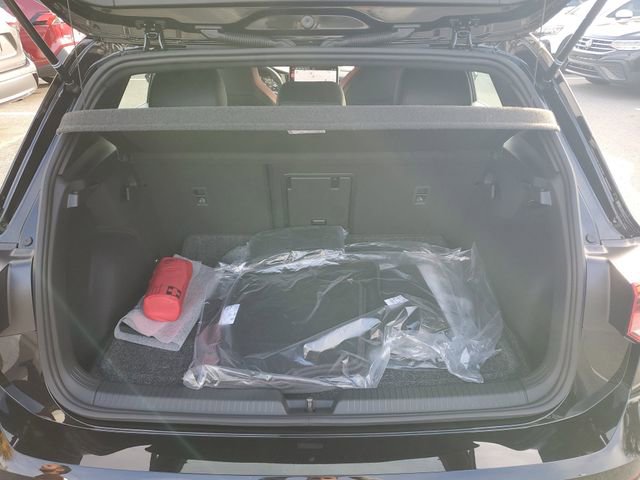 New 2026 Volkswagen GTI SE FWD image 7