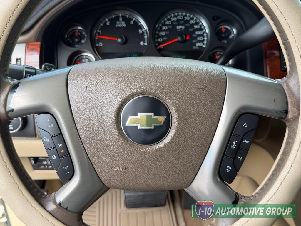 Used 2013 Chevrolet Avalanche LTZ AWD/4WD image 34