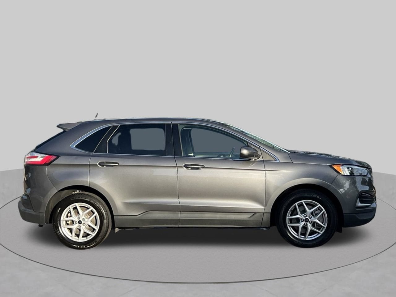 Used 2024 Ford Edge SEL AWD/4WD image 7
