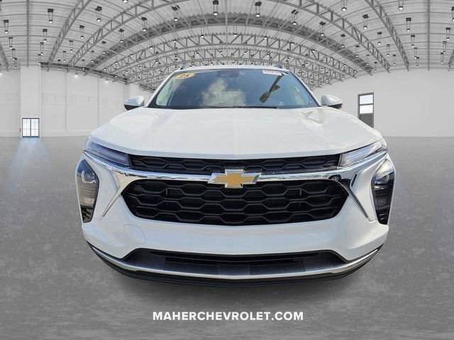 Used 2025 Chevrolet Trax LT FWD image 4