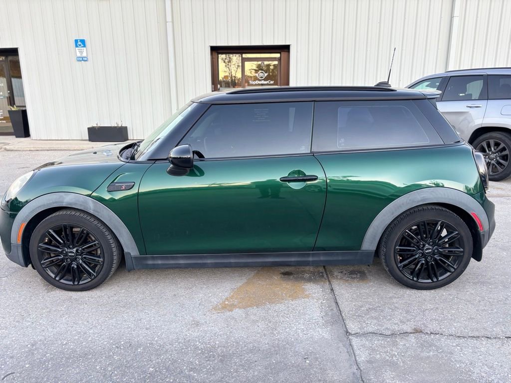 Used 2015 MINI Cooper S image 2