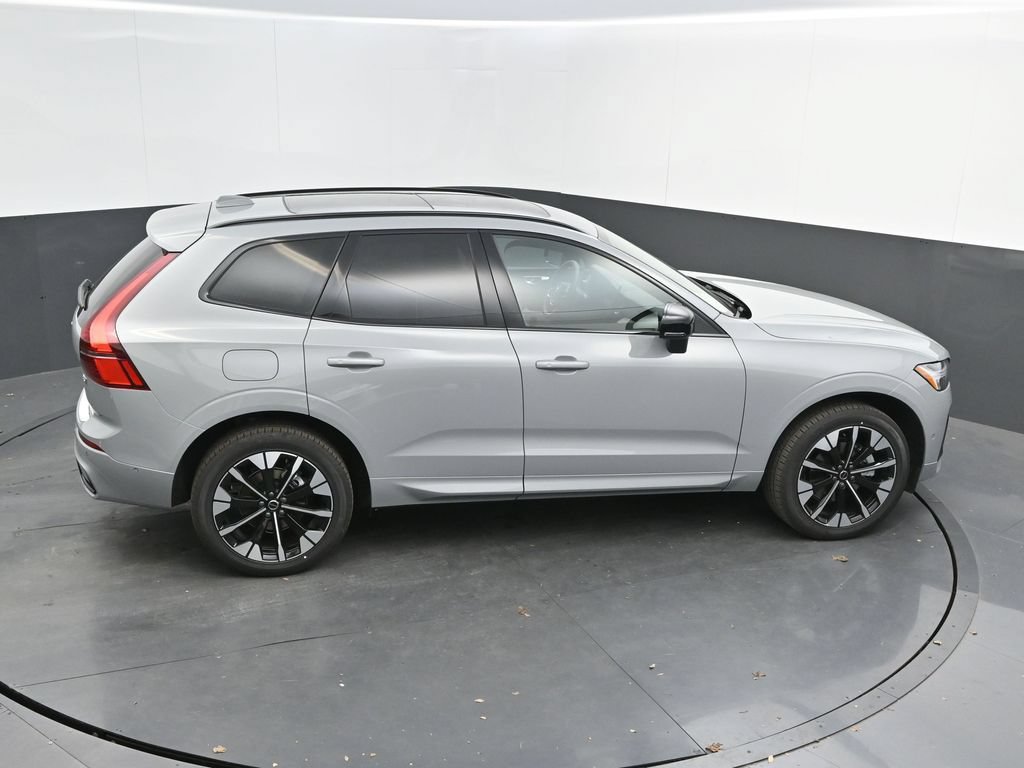 New 2026 Volvo XC60 B5 Plus w/ Protection Package Premier AWD/4WD image 29
