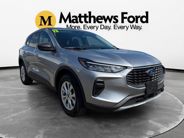 Used 2023 Ford Escape Active AWD/4WD image 7