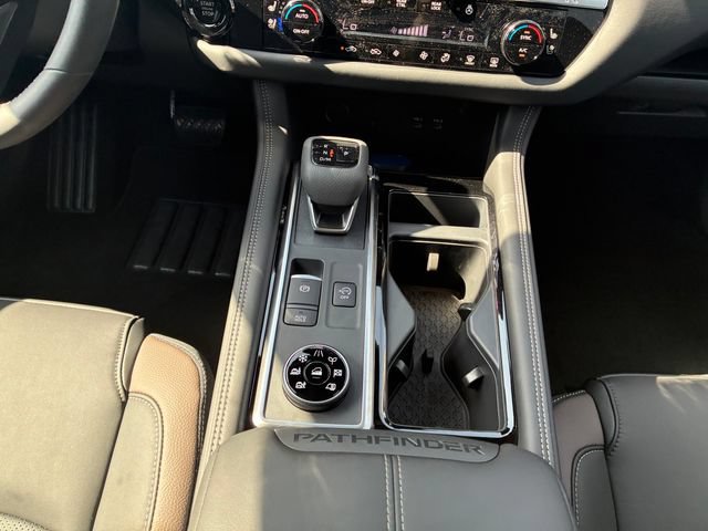 New 2026 Nissan Pathfinder Platinum AWD/4WD image 18