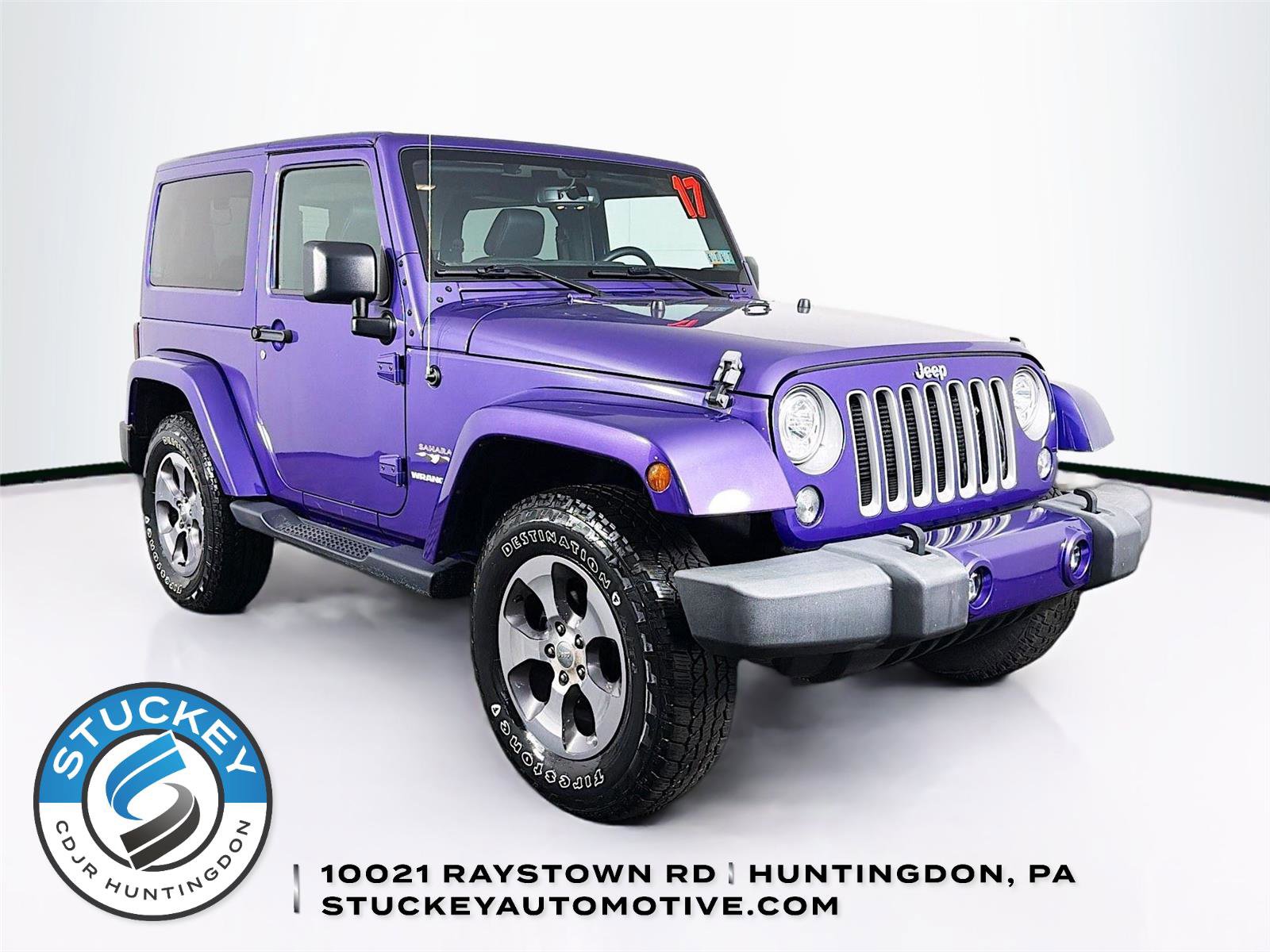 Used 2017 Jeep Wrangler Sahara w/ Connectivity Group AWD/4WD image 1