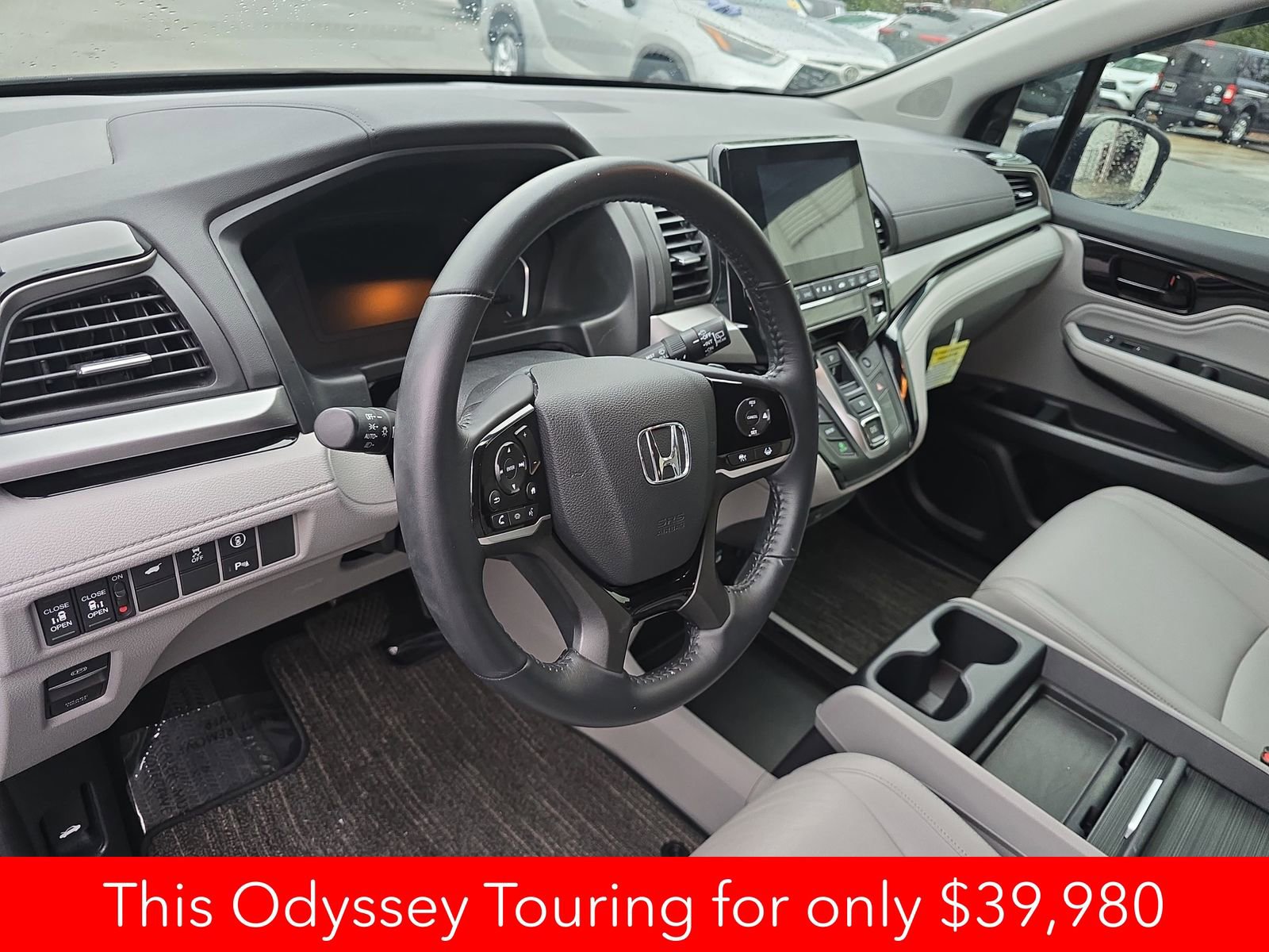 Used 2024 Honda Odyssey Touring image 25