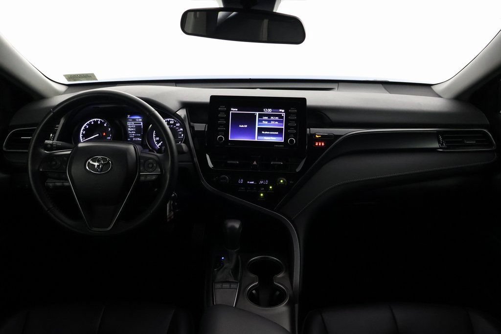 Used 2023 Toyota Camry SE FWD image 8