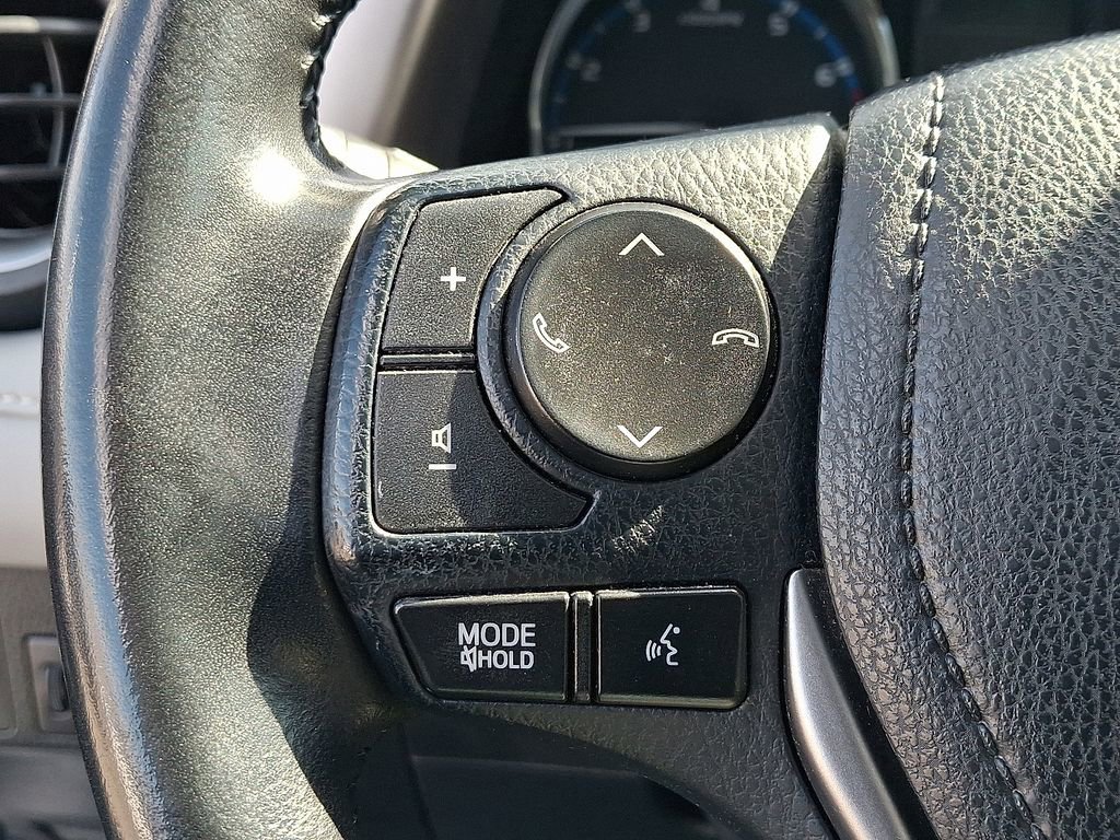 Used 2018 Toyota RAV4 Limited w/ All Weather Liner Package image 23