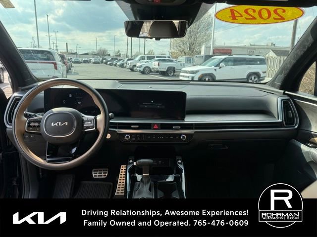 Used 2024 Kia Sorento SX Prestige w/ Olive Brown Leather Package image 11