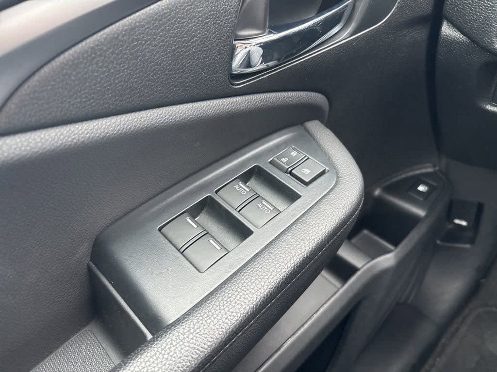 Used 2022 Honda Pilot Sport image 23